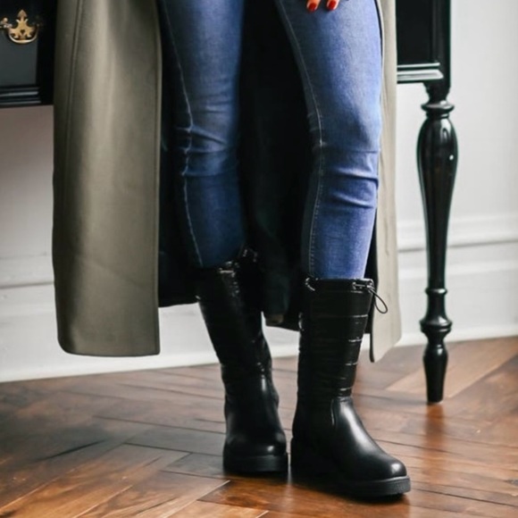 NIB AquaDiva Joliette waterproof puffed winter boot - size 6 - Picture 2 of 2